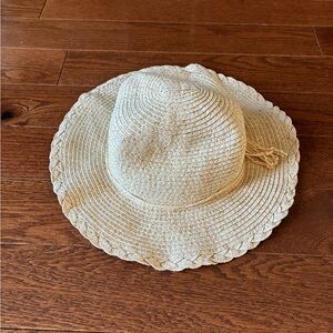 Joe Fresh Women’s Small Beige Bucket Hat